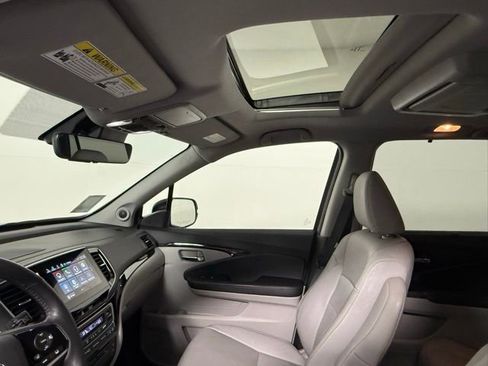 Used 2020 Honda Pilot Elite image 34