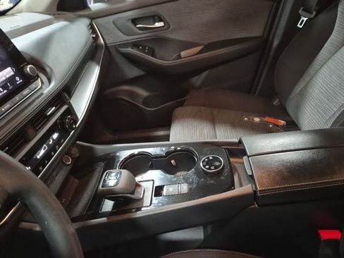 Used 2023 Nissan Rogue SV image 22