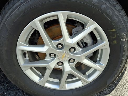 Certified 2023 Chevrolet Equinox LS w/ LS Convenience Package image 8