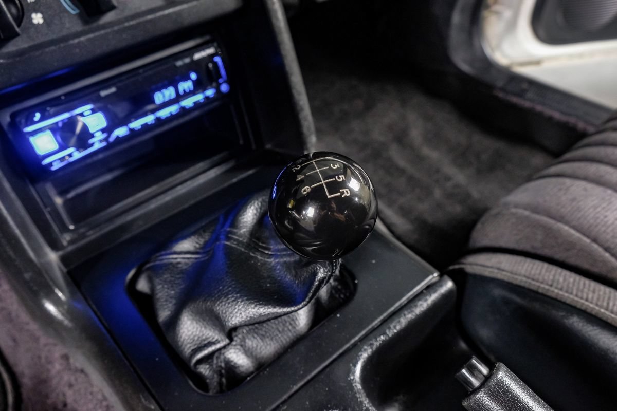 Used 1993 Ford Mustang GT RWD image 18
