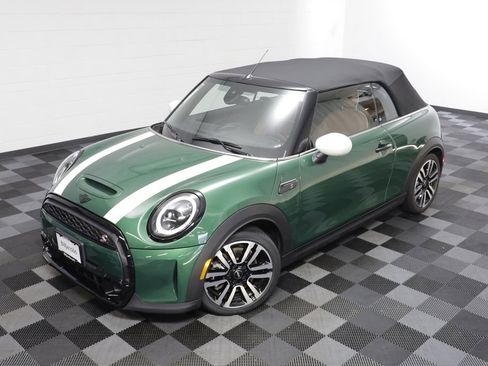 Used 2023 MINI Cooper S w/ Signature Upholstery Package FWD image 2