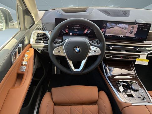 Used 2026 BMW X7 xDrive40i AWD/4WD image 28