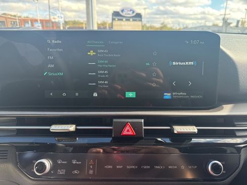 New 2026 Kia Sportage EX w/ EX Panorama Roof Package image 35