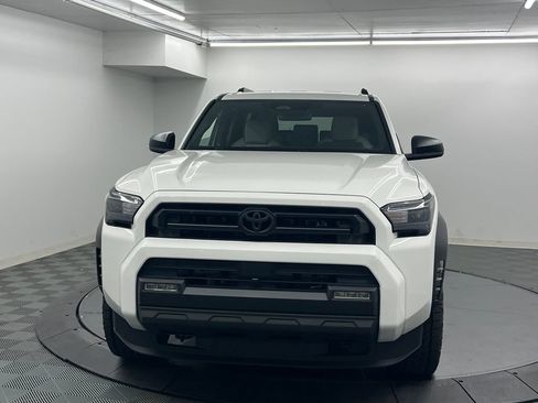 Used 2026 Toyota 4Runner SR5 AWD/4WD image 5