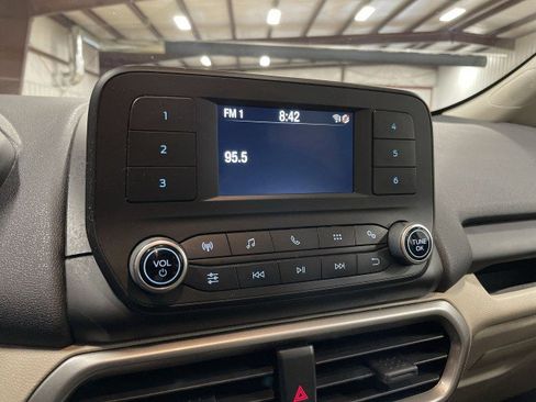 Used 2021 Ford EcoSport S image 18