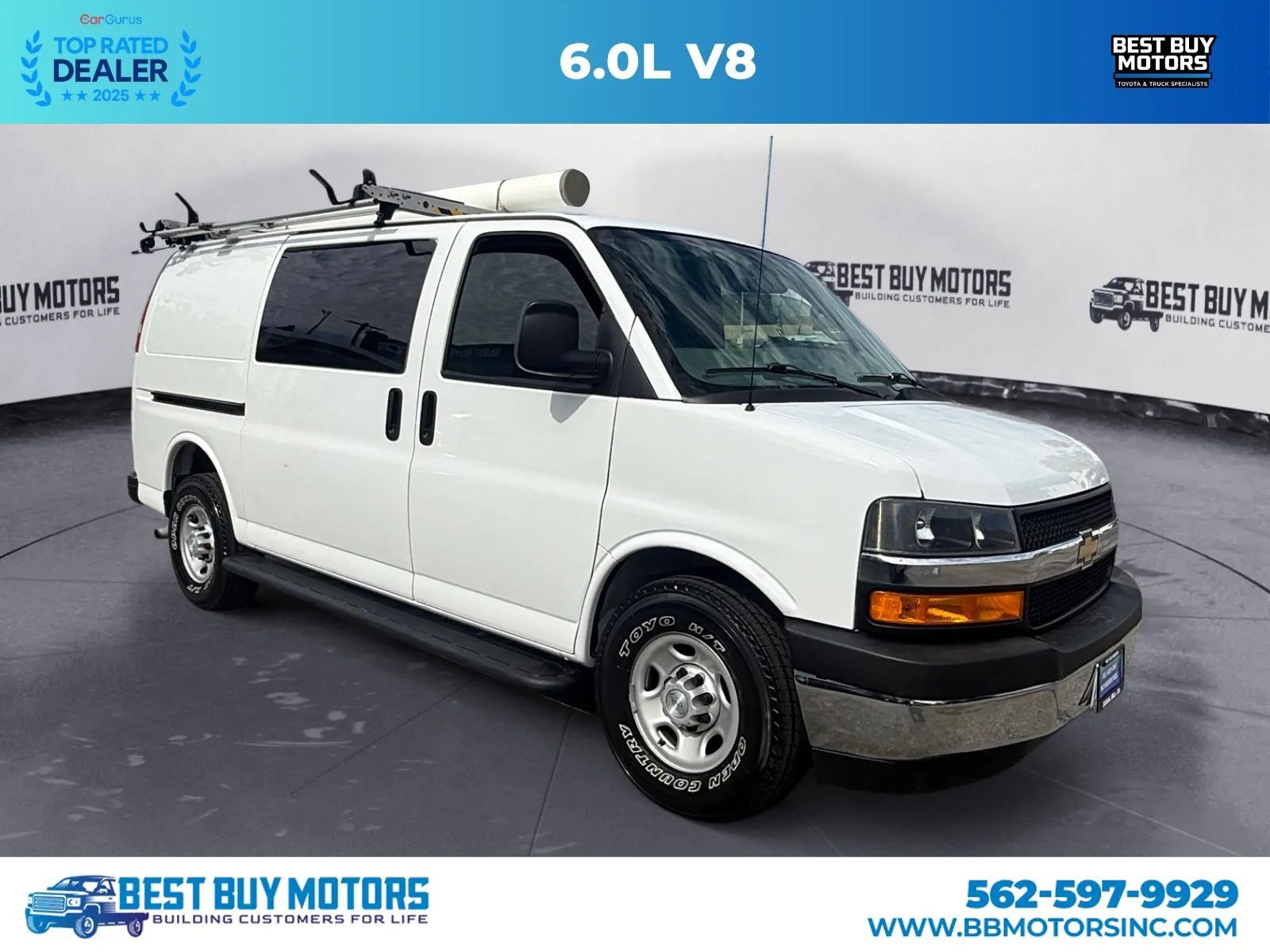 Used 2018 Chevrolet Express 2500 w/ Driver Convenience Package RWD image 1