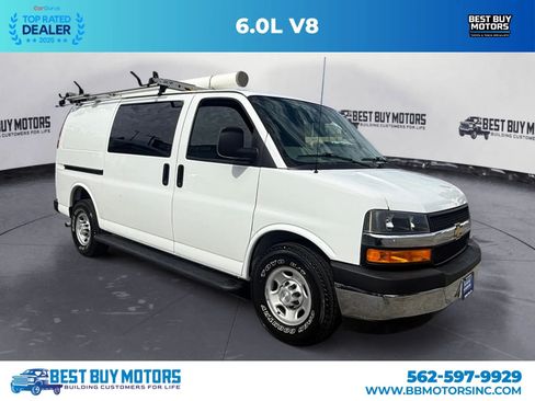 Used 2018 Chevrolet Express 2500 w/ Driver Convenience Package RWD image 1