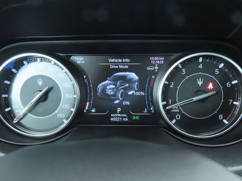 Used 2021 Maserati Levante image 35