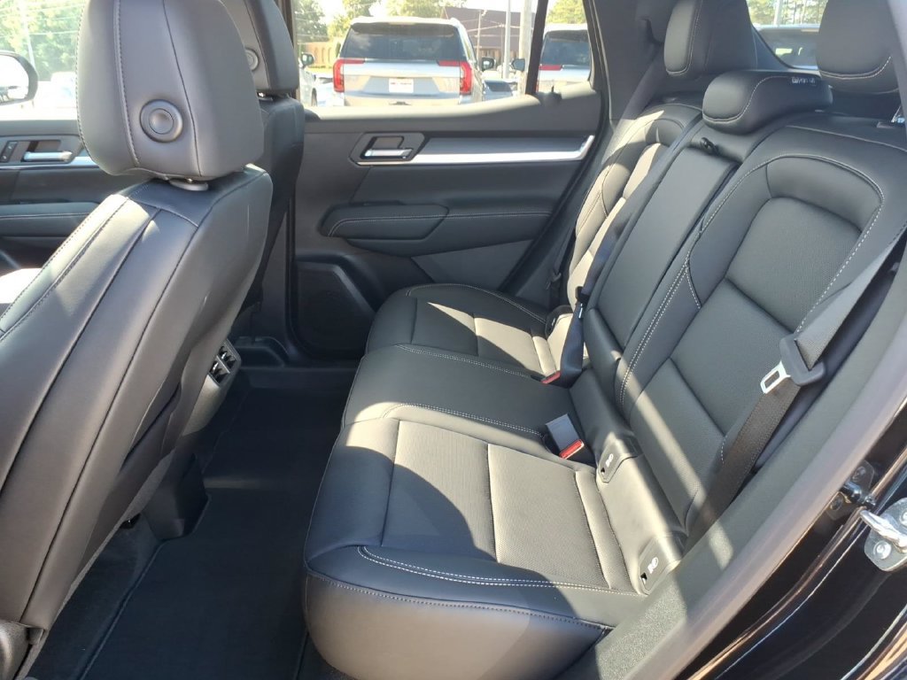 New 2027 GMC Terrain Elevation w/ Elevation Premium Package FWD image 13