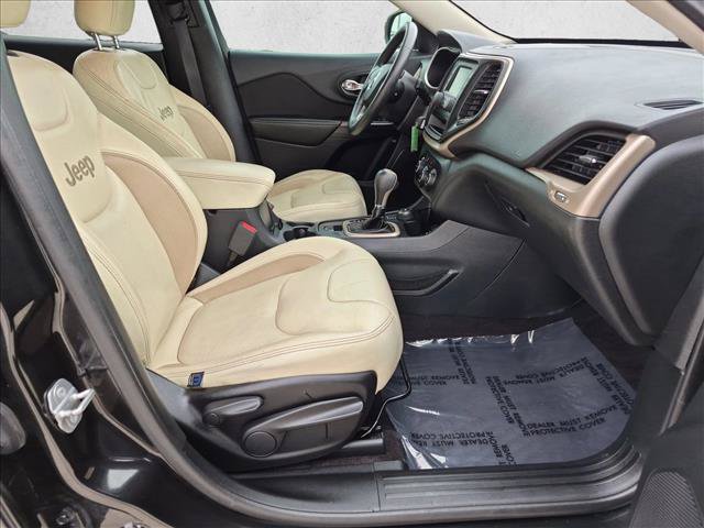 Used 2016 Jeep Cherokee Sport AWD/4WD image 19