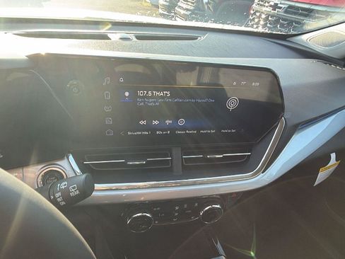 New 2026 Chevrolet Trax LT w/ Driver Confidence Package FWD image 5