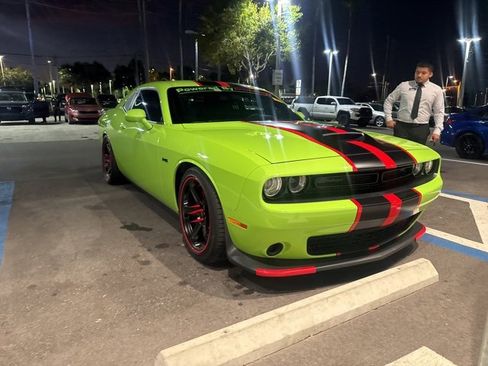 Used 2023 Dodge Challenger R/T w/ Blacktop Package image 14
