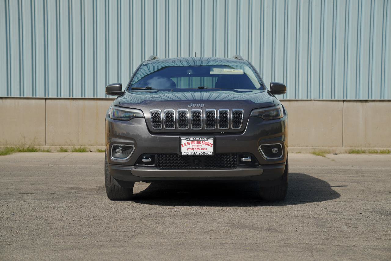 Used 2021 Jeep Cherokee Limited w/ Elite Package AWD/4WD image 3