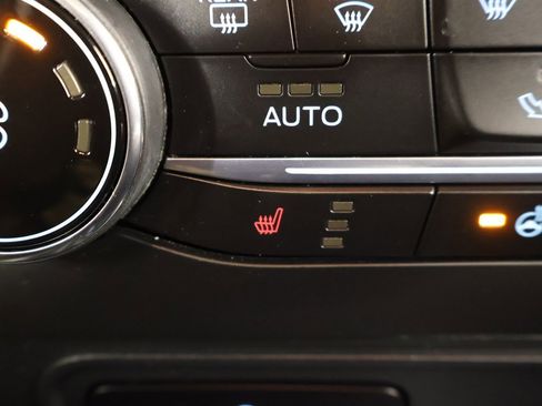 Used 2019 Ford EcoSport SES w/ SES Black Appearance Package image 40