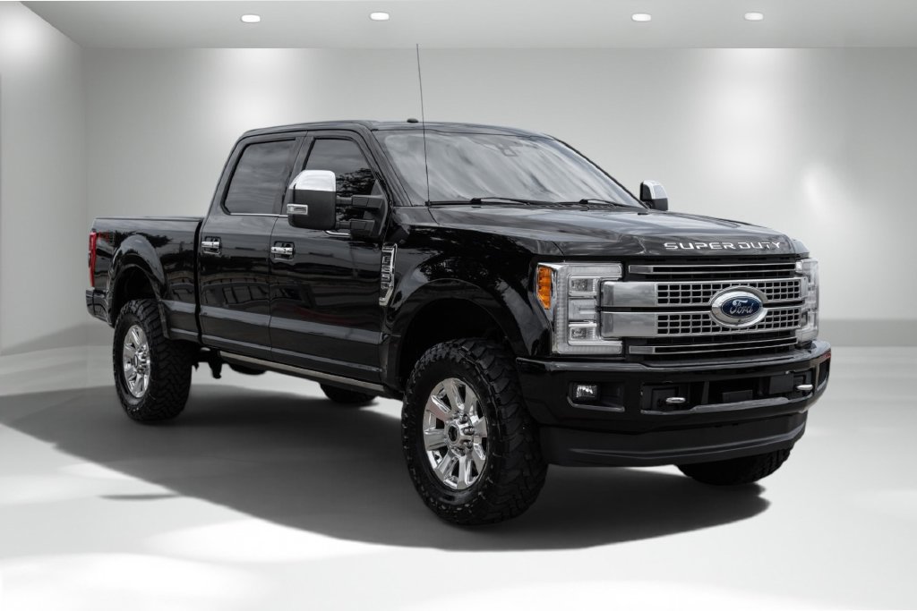 Used 2017 Ford F250 Platinum w/ Platinum Ultimate Package AWD/4WD image 6