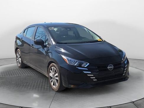 Used 2023 Nissan Versa SV FWD image 7