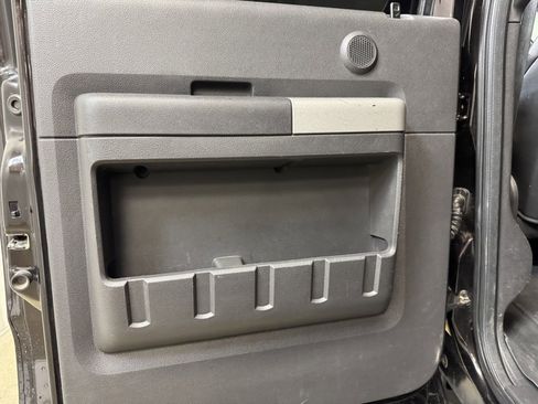 Used 2014 Ford F250 Lariat w/ Chrome Package image 16