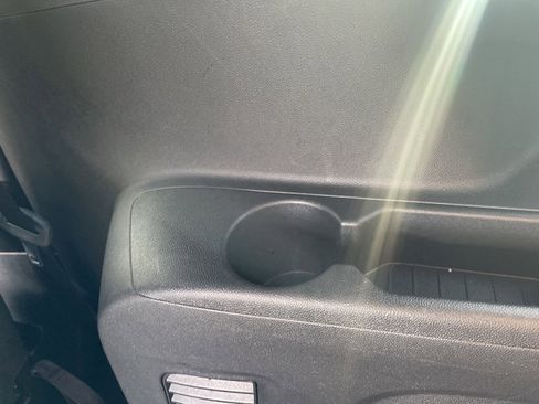 Used 2025 Chevrolet Suburban Z71 image 51