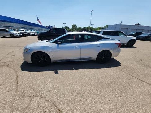 Used 2017 Nissan Maxima SR w/ Midnight Edition FWD image 23