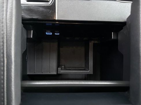 Used 2024 Toyota Tundra Limited image 25