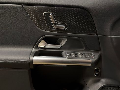 New 2026 Mercedes-Benz GLA 250 image 10