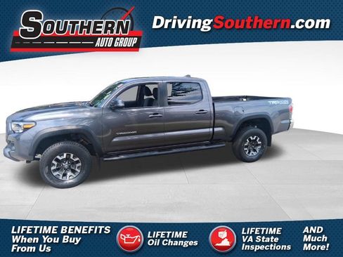 Used 2021 Toyota Tacoma TRD Off-Road AWD/4WD image 1