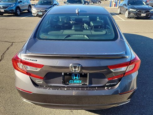 Used 2018 Honda Accord Sport image 5