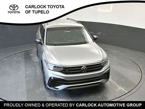 Used 2022 Volkswagen Tiguan SE R-Line image 36
