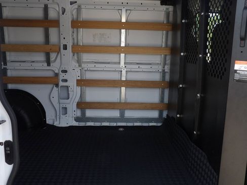 Used 2025 RAM ProMaster 2500 w/ U-Haul Equipment Group FWD image 22