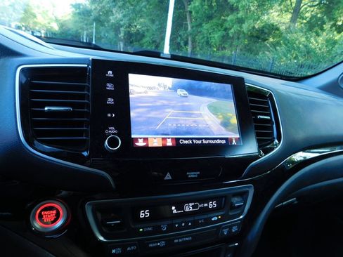 Used 2023 Honda Ridgeline Black Edition image 11