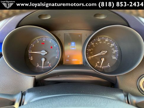 Used 2020 Toyota C-HR XLE FWD image 26