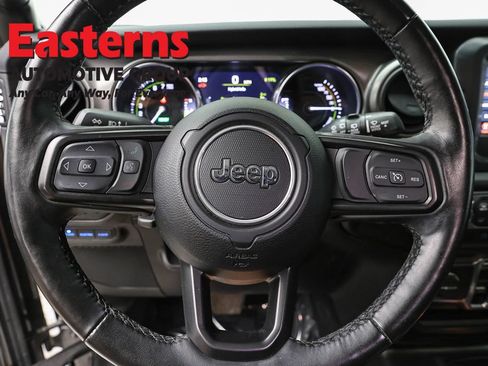 Used 2023 Jeep Wrangler Unlimited w/ Cold Weather Group AWD/4WD image 10