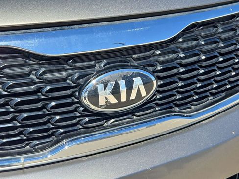 Used 2015 Kia Sorento LX FWD image 10