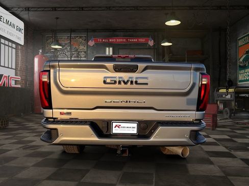 Certified 2025 GMC Sierra 2500 Denali Ultimate image 4