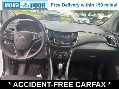 Used 2022 Chevrolet Trax LT FWD image 33