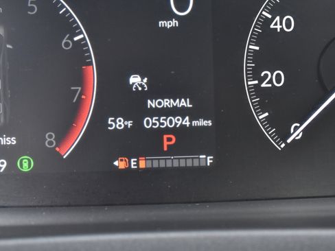 Certified 2023 Honda Pilot Touring image 39
