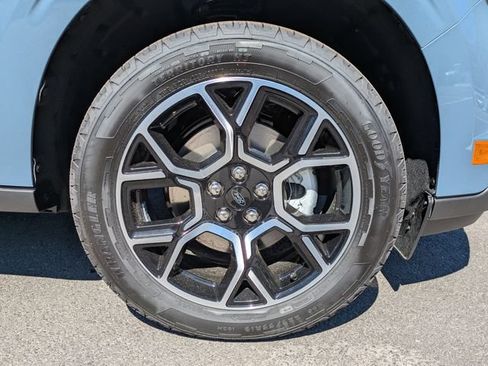 Certified 2026 Ford Maverick Lariat AWD/4WD image 11