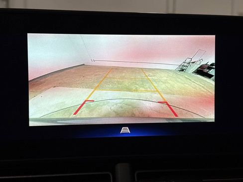 Used 2024 Chevrolet Trax LT w/ Sunroof Package image 15