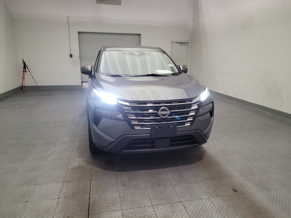 Used 2024 Nissan Rogue SV FWD image 14