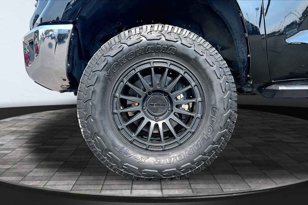 Used 2018 Toyota Tundra Limited w/ Limited Premium Package AWD/4WD image 9
