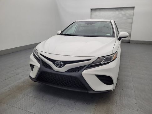 Used 2020 Toyota Camry SE FWD image 15