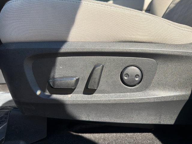 Used 2024 Nissan Pathfinder SV AWD/4WD image 26