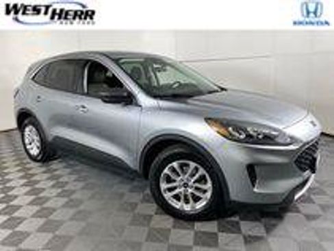 Used 2022 Ford Escape SE w/ Cold Weather Package FWD image 1