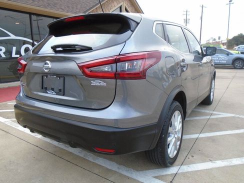 Used 2021 Nissan Rogue Sport S image 12