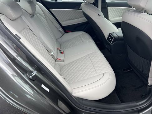 Used 2025 Genesis G70 3.3T Advanced w/ Sport Prestige Package image 16