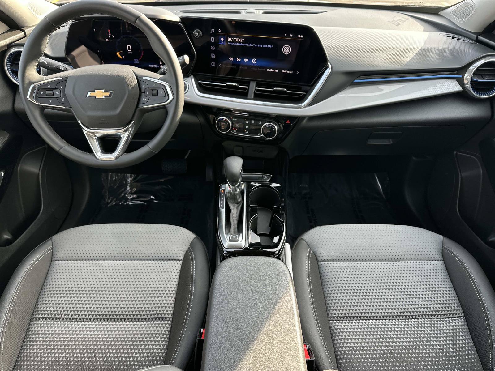 Certified 2024 Chevrolet Trax LT w/ Driver Confidence Package FWD image 12