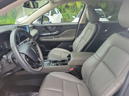 Used 2025 Lincoln Corsair FWD image 21
