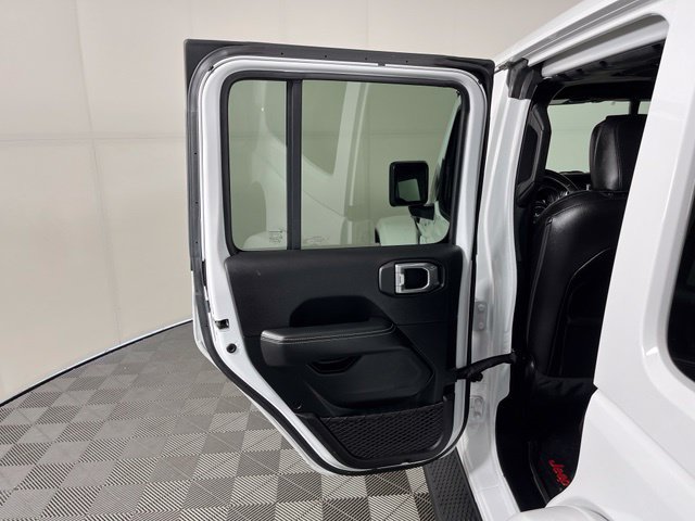 Used 2022 Jeep Wrangler Unlimited Sahara w/ Cold Weather Group AWD/4WD image 39