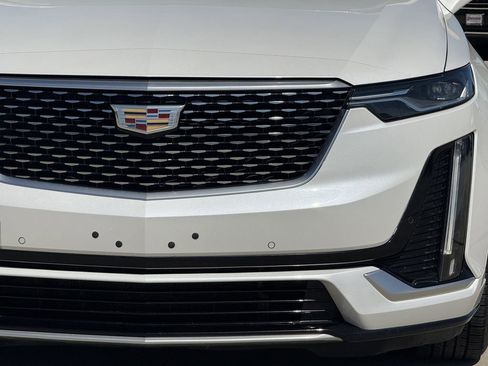 Used 2020 Cadillac XT6 Premium Luxury FWD image 8