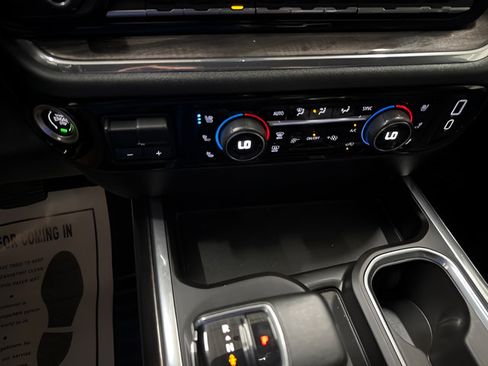 Used 2023 Chevrolet Silverado 1500 LTZ AWD/4WD image 24